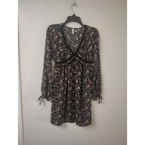Xhilaration Womens Black Floral Lace Trim V-Neck Long Sleeve Mini Dress M